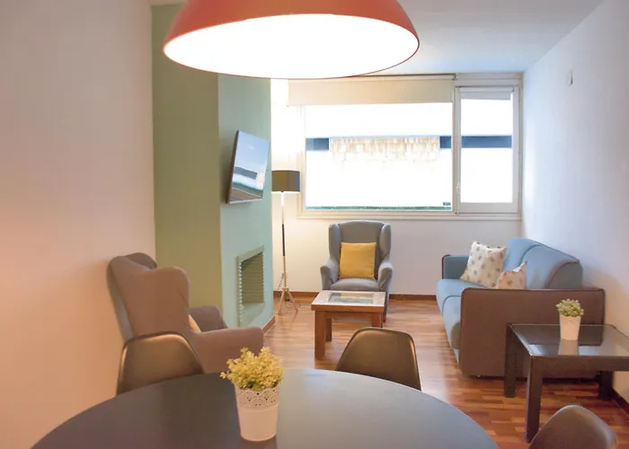 Sweet Bcn Three Bedroom Apartment
